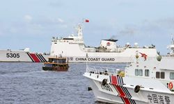 Chinese Coast Guard repels Filipino vessels from Scarborough Shoal