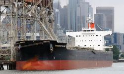 Greek Bulk Carrier Laax Hit Twice in Red Sea
