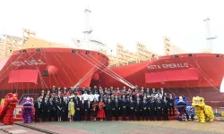 PIL Introduces Largest LNG-Fuelled Ships with New Red Hulls