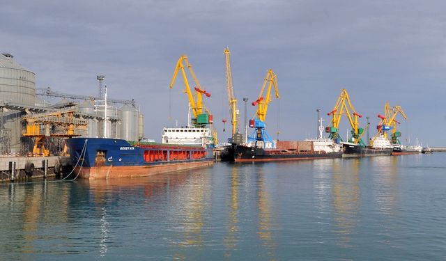 Aktau Port increases oil export 5.5 times more in Caspian Sea