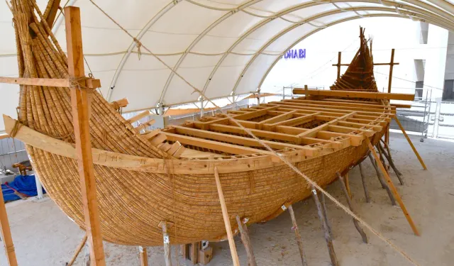 Ancient Bronze Age Ship Reconstructed and Sails Again