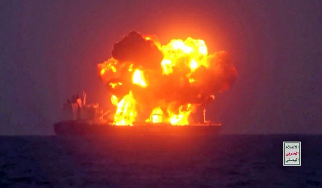 Three Fires Break Out on Greek-Flagged Oil Tanker in the Red Sea