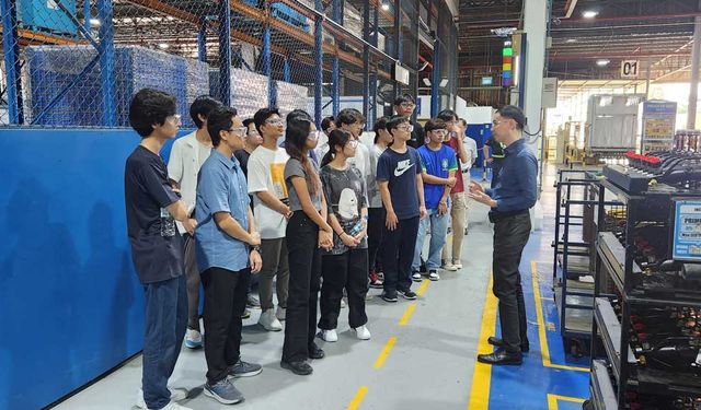 Carrier Transicold Hosts Ngee Ann Polytechnic Students