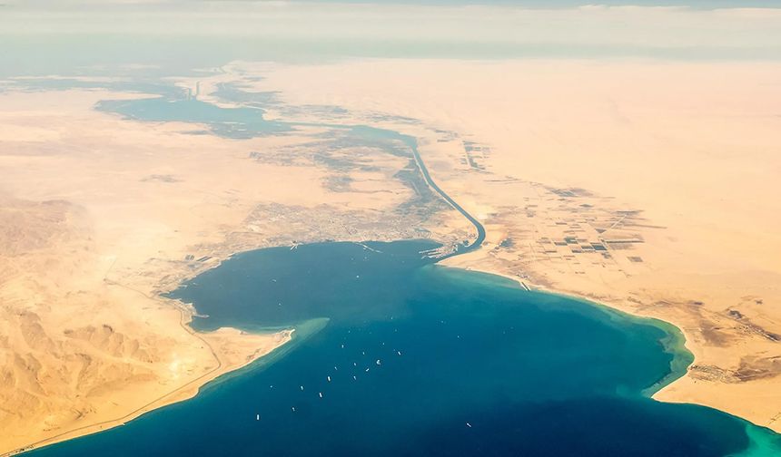 Egypt plans to expand Suez Canal for smoother global trade