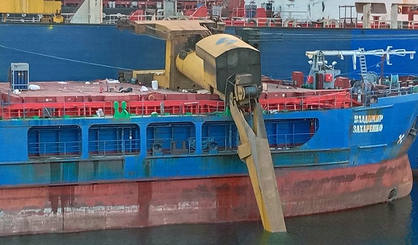 One crane overturned at Seltas Shipyard: The crane operator died