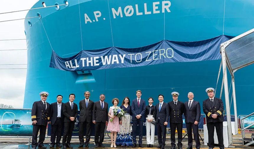 Maersk Names New Methanol Vessel “A.P. Møller” in Singapore